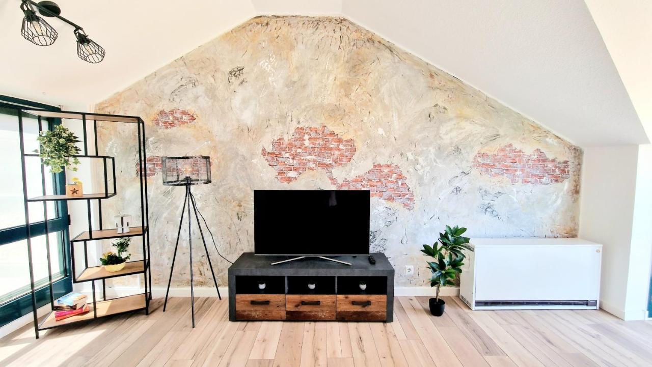 Industrie Stil Apartment Unweit Vom See Losheim Bagian luar foto