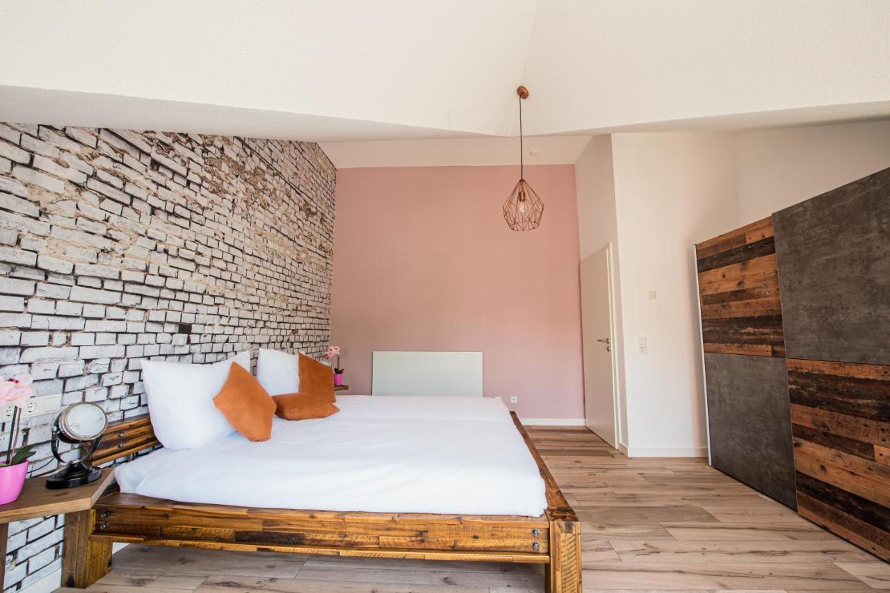 Industrie Stil Apartment Unweit Vom See Losheim Bagian luar foto